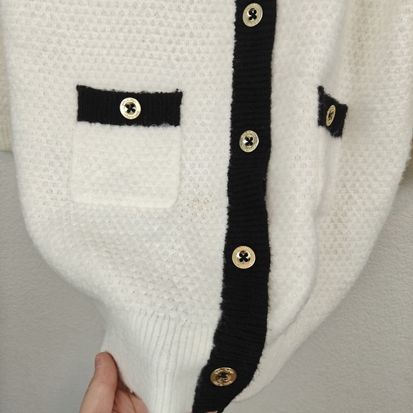 Lilly Pulitzer *Flawed* Davison Button Up Sweater Black,Cream Size Medium - Picture 12 of 16